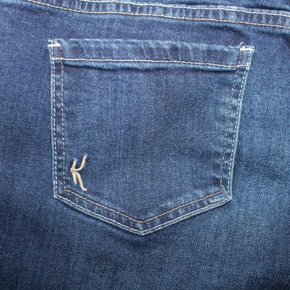 Kut From The Kloth Women's Size 6 Below the Knee Blue Denim Jean Capri Pants - Picture 11 of 15